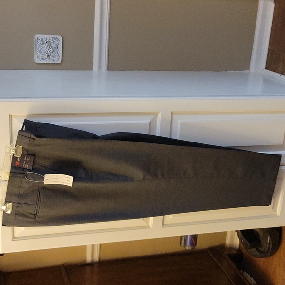 Hargio Dress Line gray dress pants 55% polyester 45% wool 38"x30" New w/tags… - Picture 1 of 9